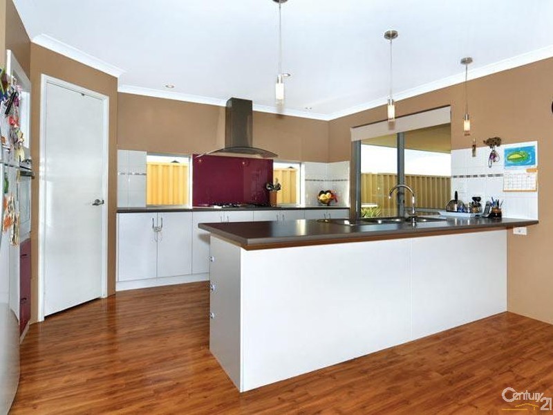 3 Kambany Approach, Dalyellup WA 6230