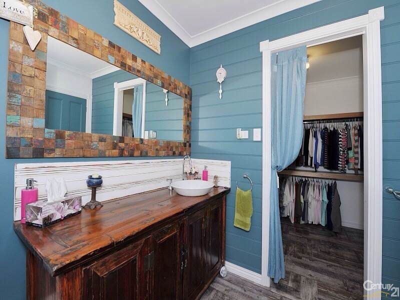 735 Southern Estuary Road, Lake Clifton WA 6215