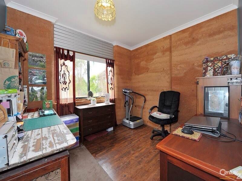 735 Southern Estuary Road, Lake Clifton WA 6215