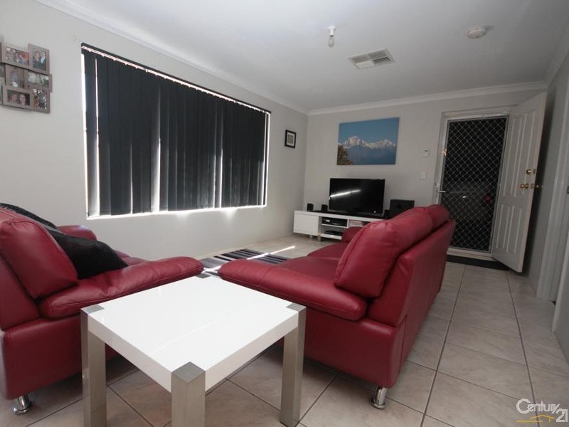 3/12 Nuytsia Avenue, Carey Park WA 6230