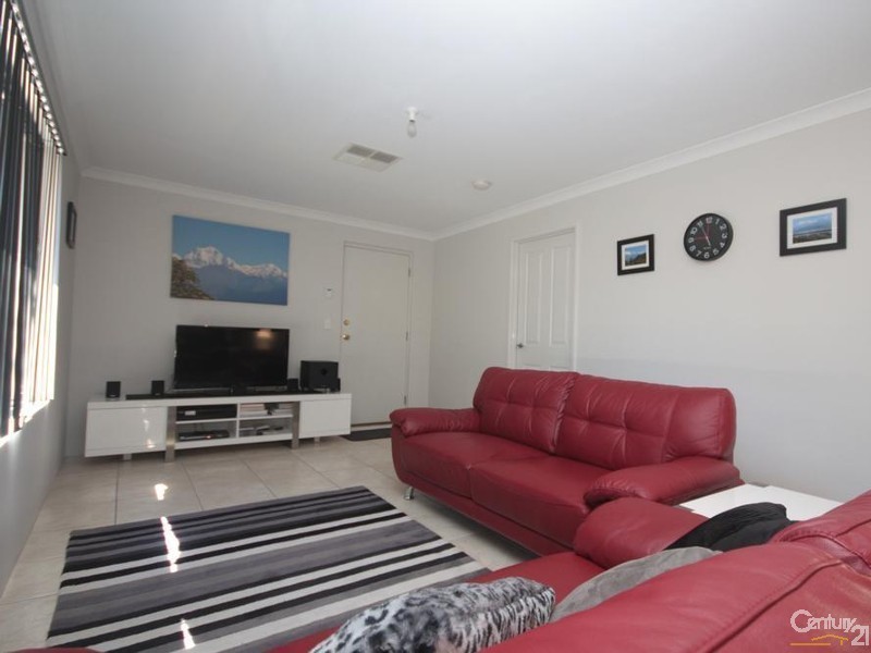 3/12 Nuytsia Avenue, Carey Park WA 6230