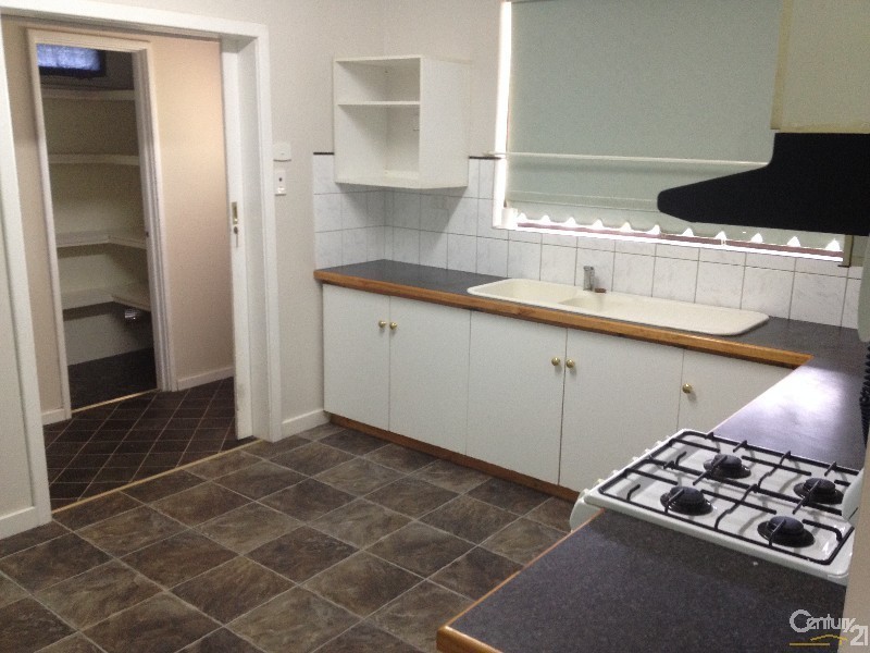 37 McKinley St, Collie WA 6225