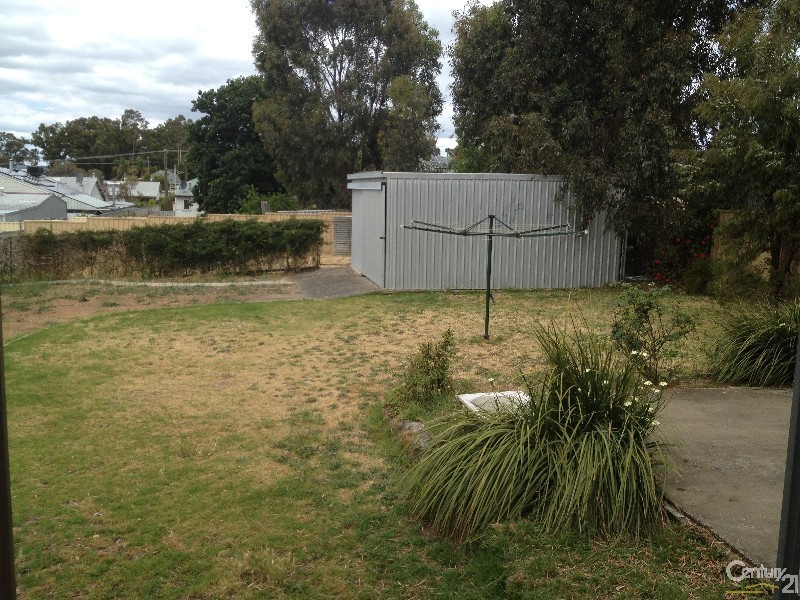 37 McKinley St, Collie WA 6225