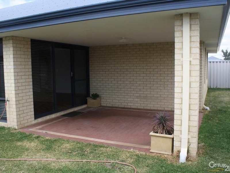 362 Parade Road, Dalyellup WA 6230