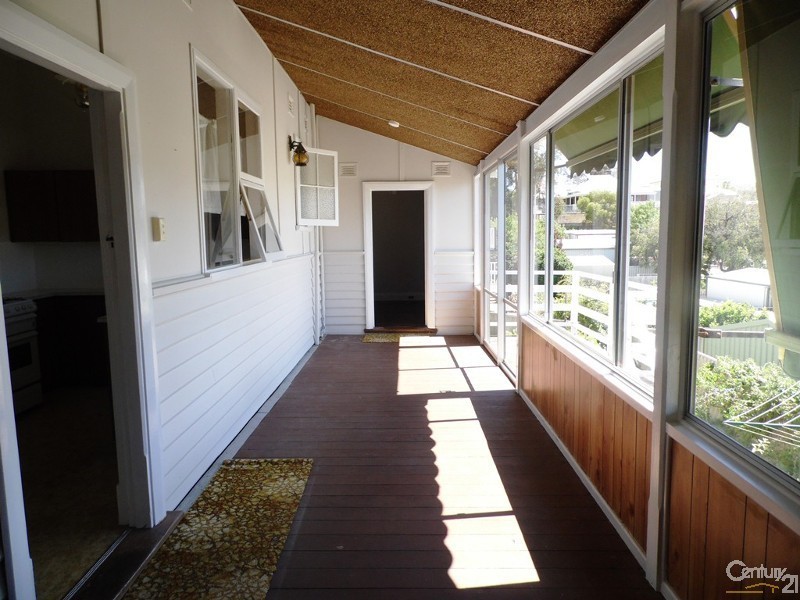 27 Tuart Street, Bunbury WA 6230