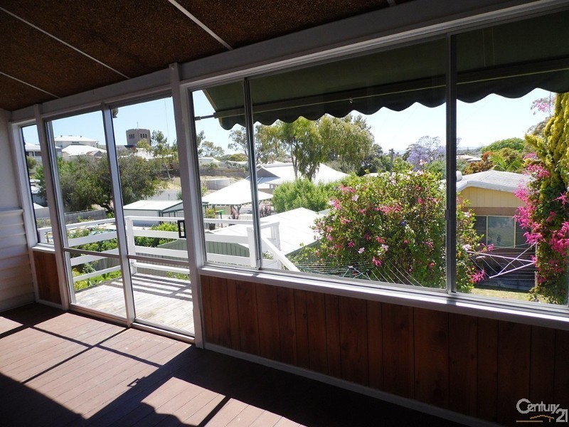 27 Tuart Street, Bunbury WA 6230