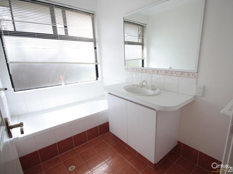 33 Burleigh Drive, Australind WA 6233