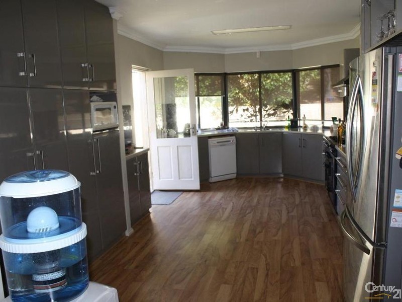 285 Old Coast Road, Australind WA 6233