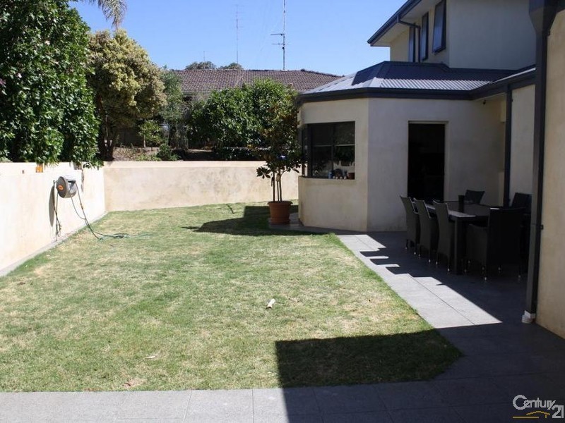 285 Old Coast Road, Australind WA 6233