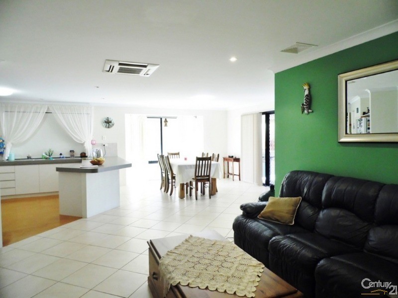 20 Chisholm Road, Dalyellup WA 6230