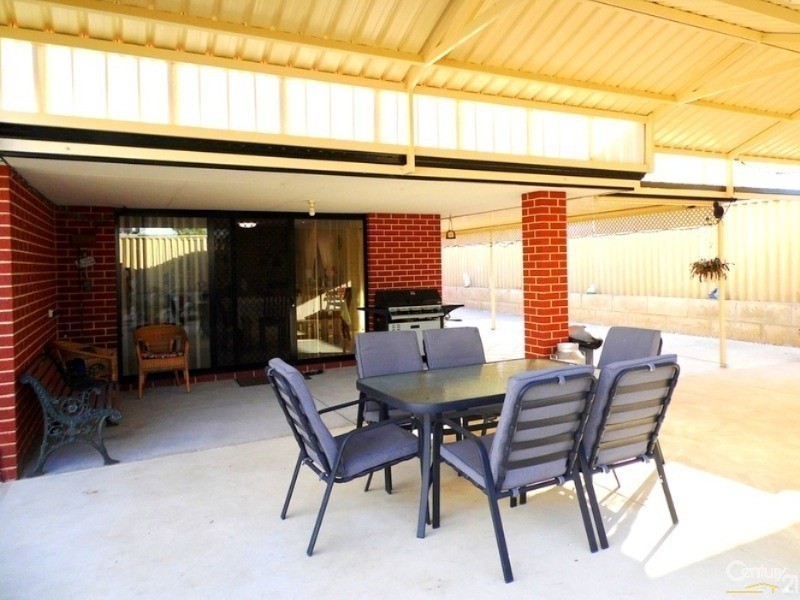 20 Chisholm Road, Dalyellup WA 6230