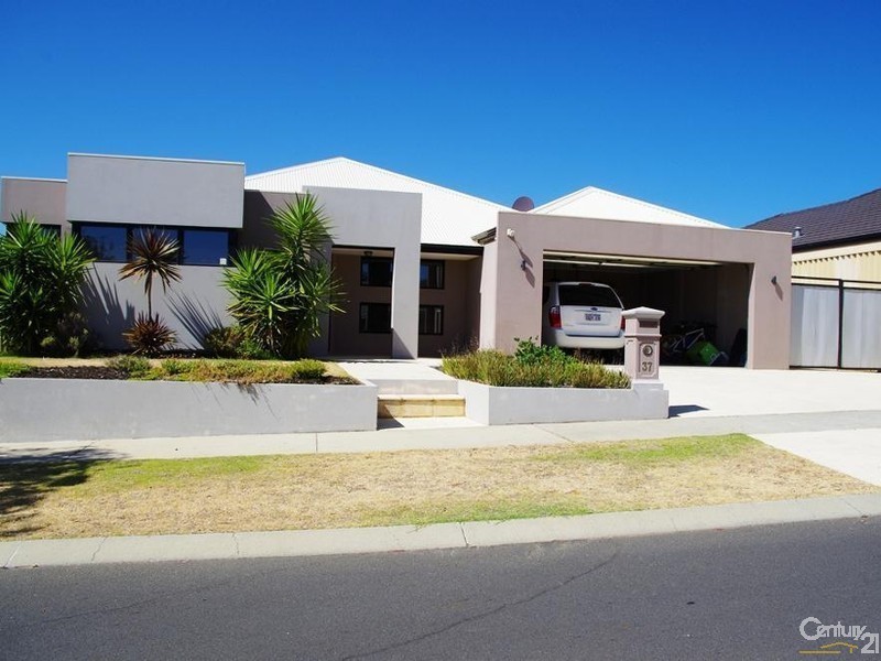 37 Walton Approach, Dalyellup WA 6230