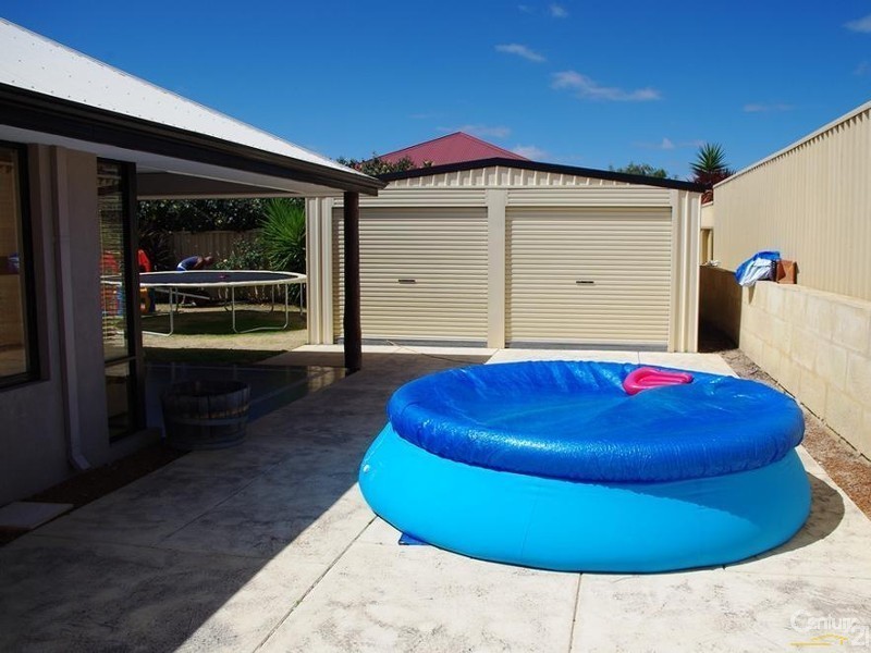 37 Walton Approach, Dalyellup WA 6230