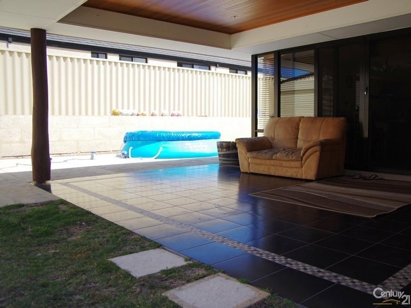 37 Walton Approach, Dalyellup WA 6230
