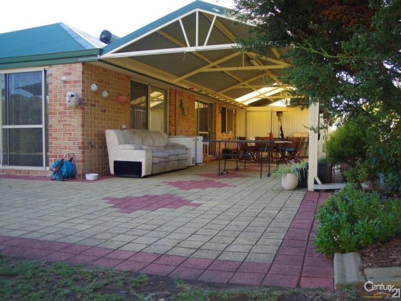 23 Wandoo Road, Dalyellup WA 6230