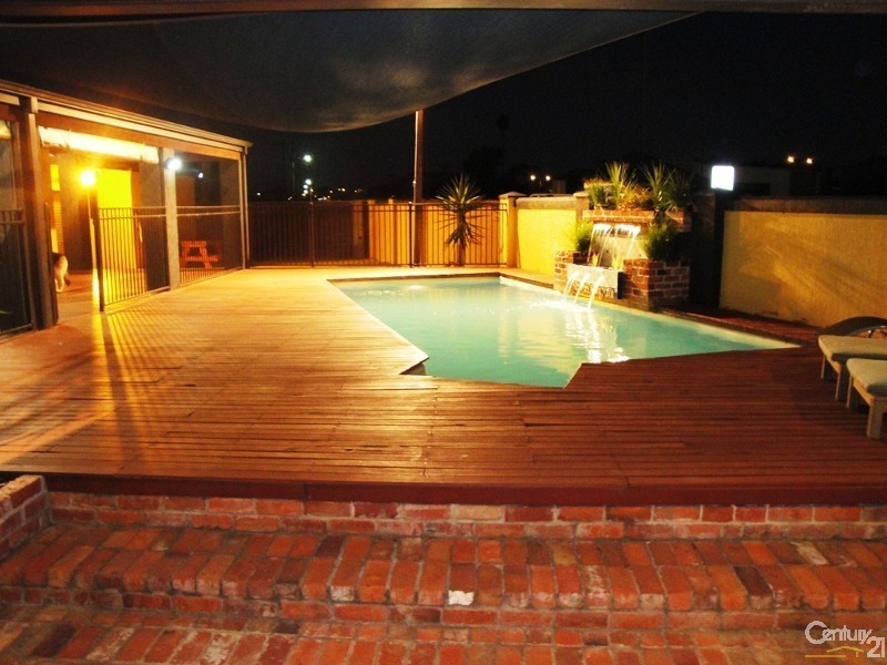 7 Ramsay Road, Bunbury WA 6230