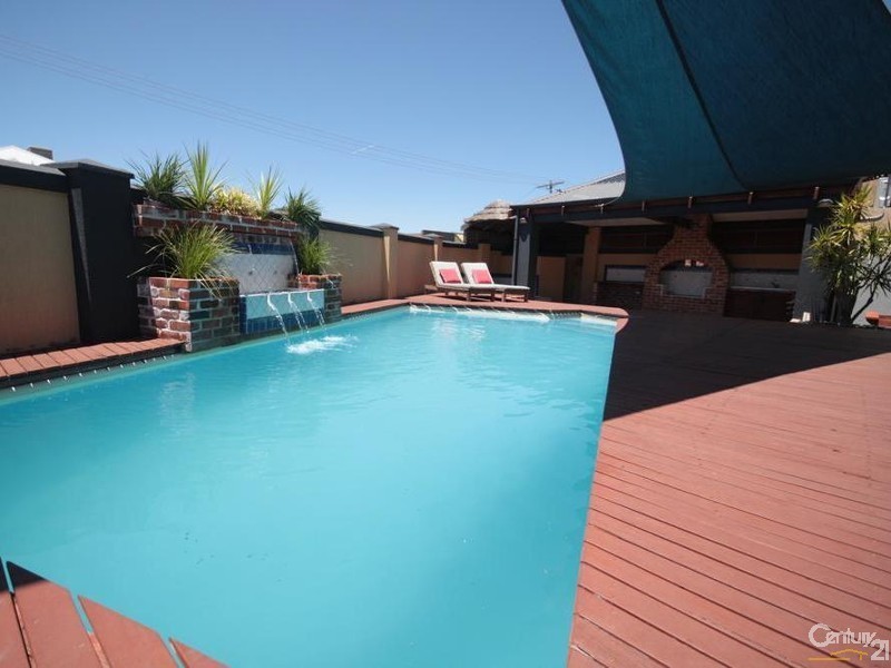 7 Ramsay Road, Bunbury WA 6230