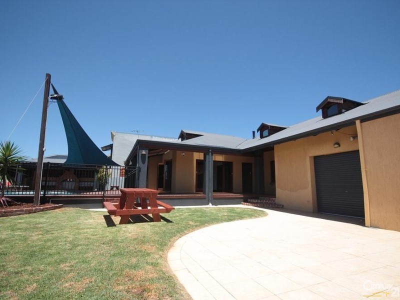 7 Ramsay Road, Bunbury WA 6230