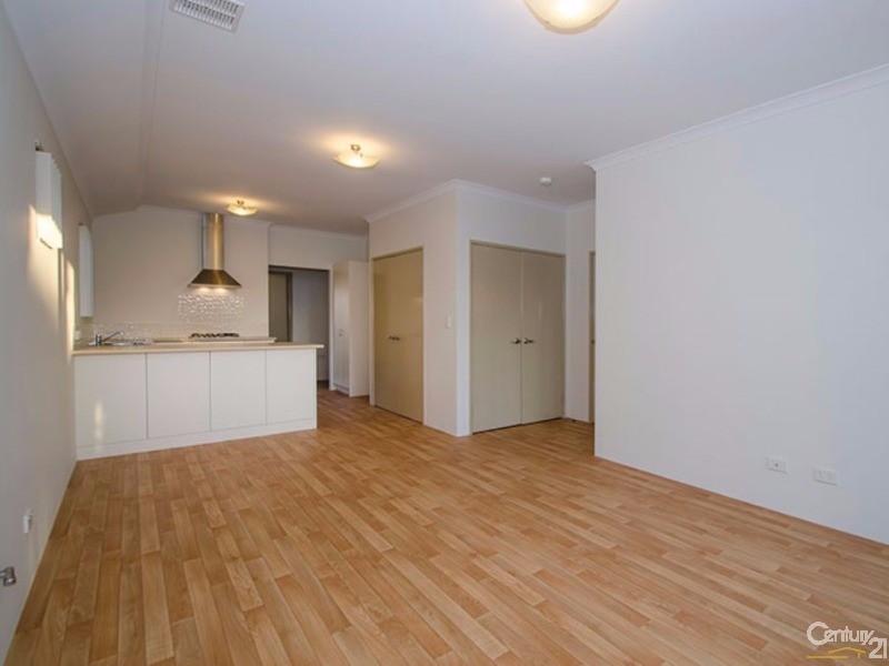 18/76 Blue Wren Drive, Eaton WA 6232