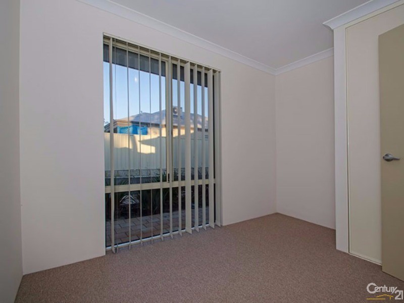18/76 Blue Wren Drive, Eaton WA 6232