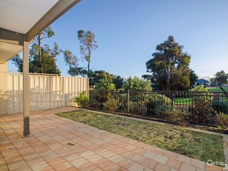 18/76 Blue Wren Drive, Eaton WA 6232