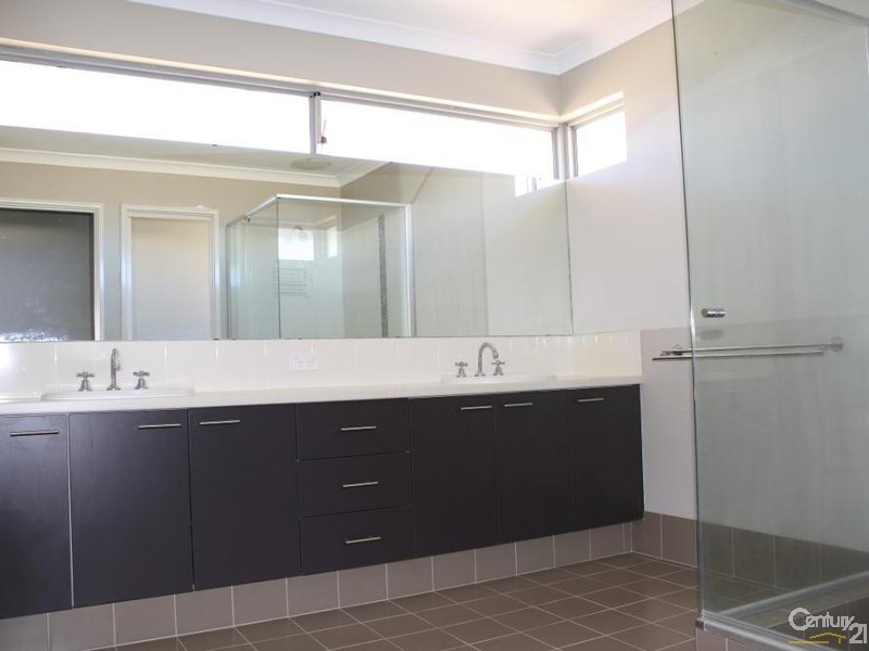3 Friesian Way, Eaton WA 6232