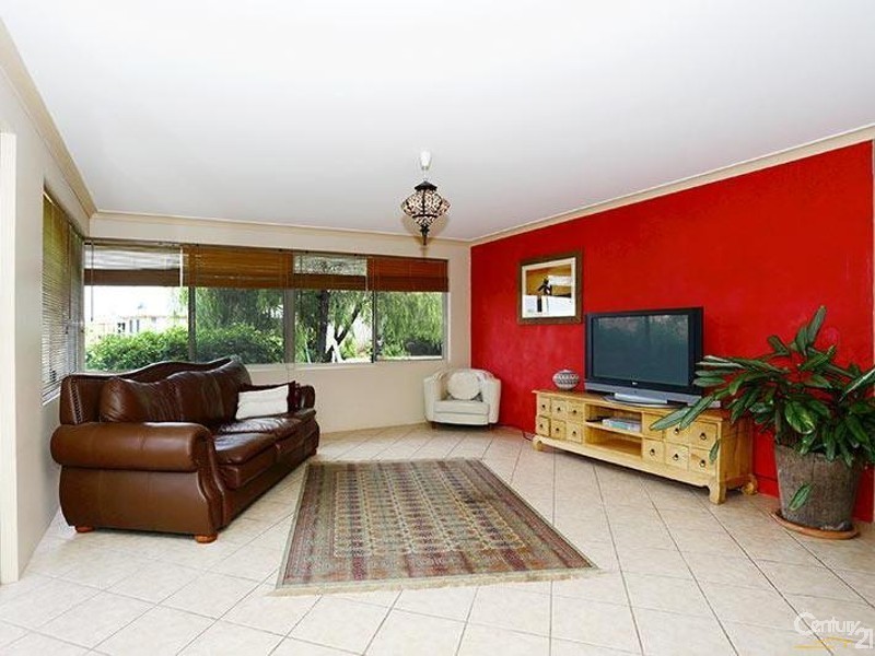 9 Nyabing Way, Withers WA 6230