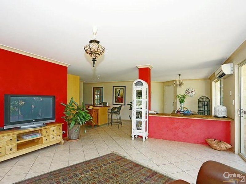 9 Nyabing Way, Withers WA 6230