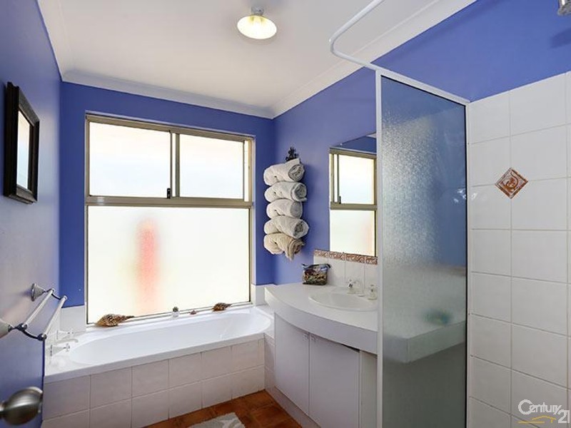 9 Nyabing Way, Withers WA 6230