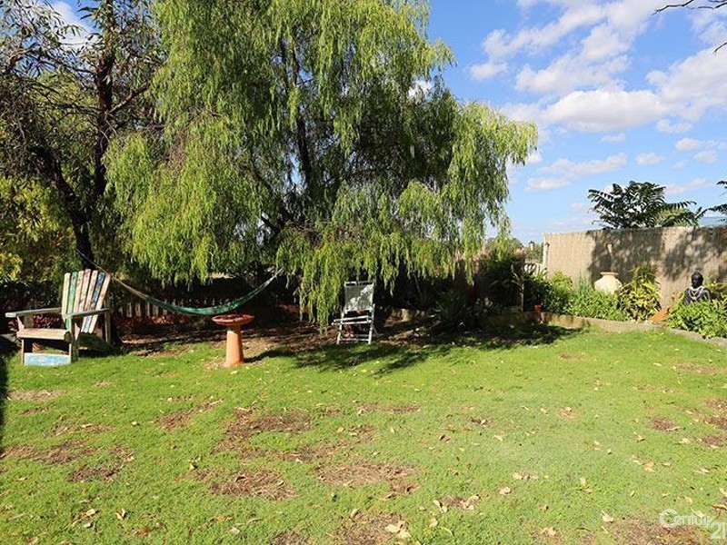 9 Nyabing Way, Withers WA 6230