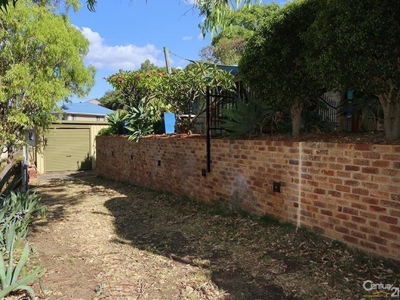 9 Nyabing Way, Withers WA 6230