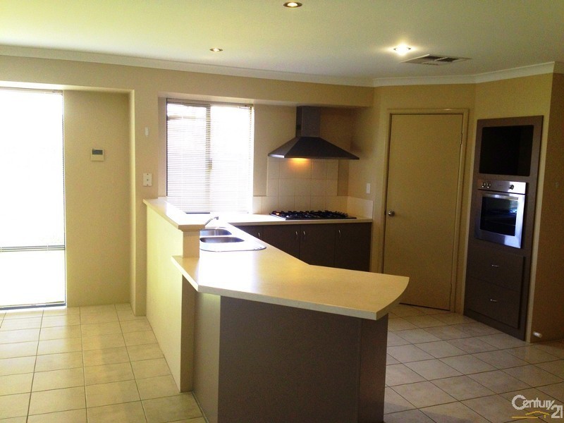 24 Sapphire Road, Dalyellup WA 6230