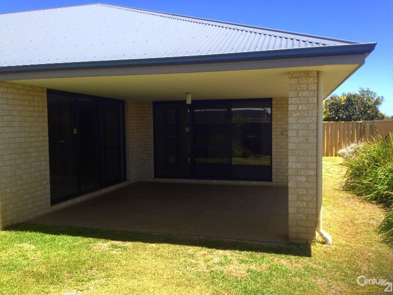 24 Sapphire Road, Dalyellup WA 6230