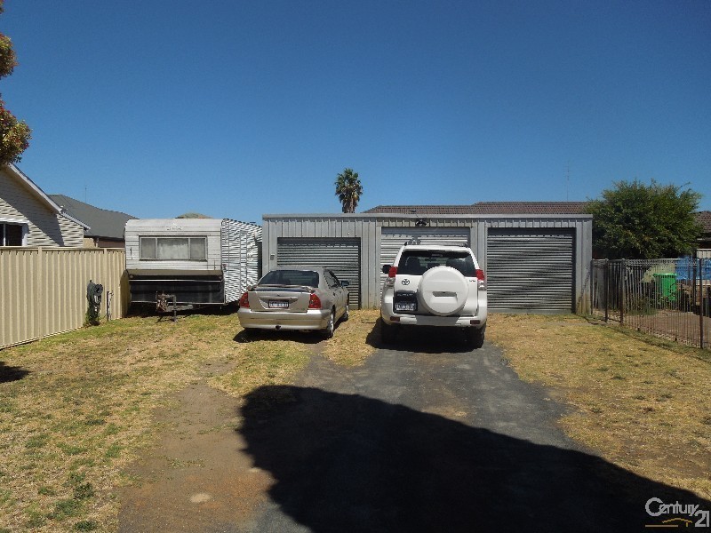 25 Gibbs Street, Carey Park WA 6230