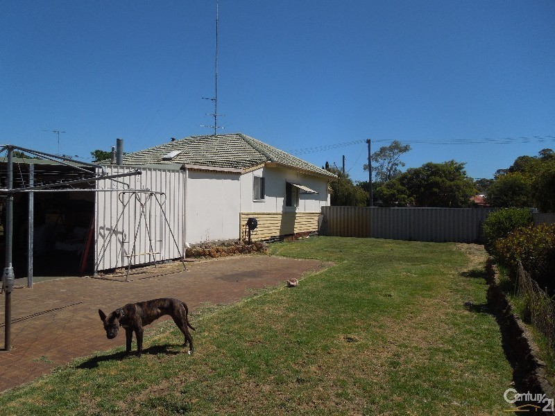 25 Gibbs Street, Carey Park WA 6230
