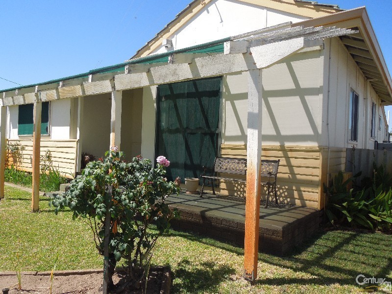 25 Gibbs Street, Carey Park WA 6230