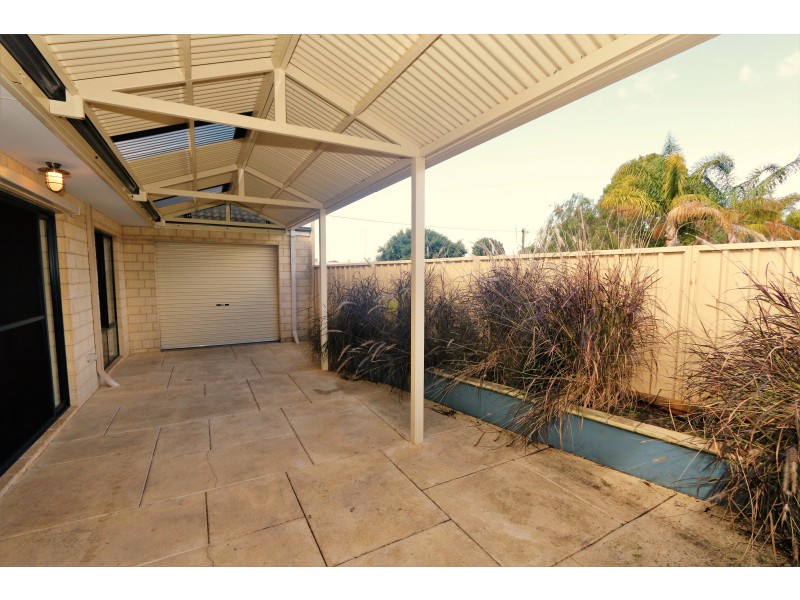 6C Sulphur Street, Withers WA 6230