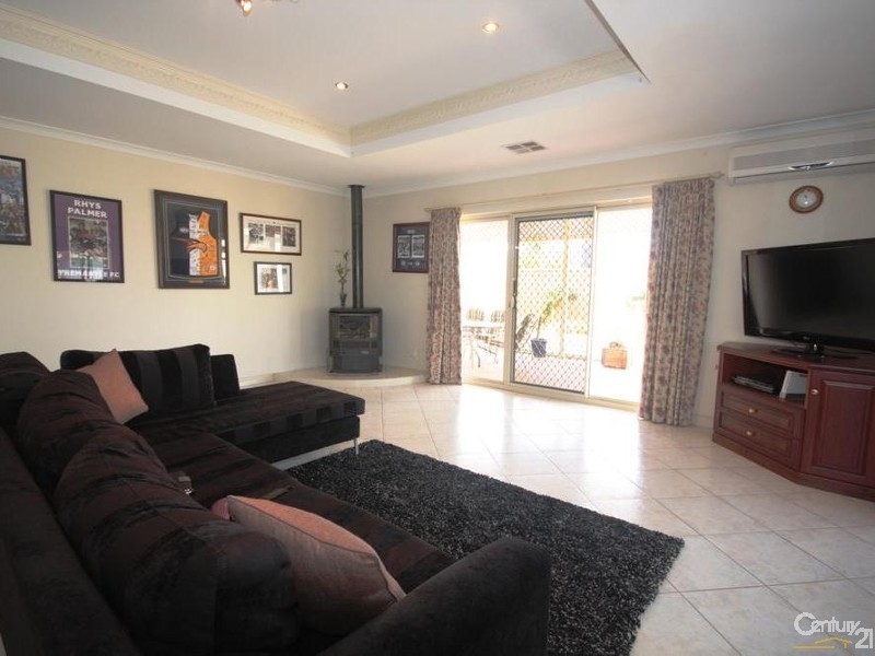 7 Troon Court, Bunbury WA 6230