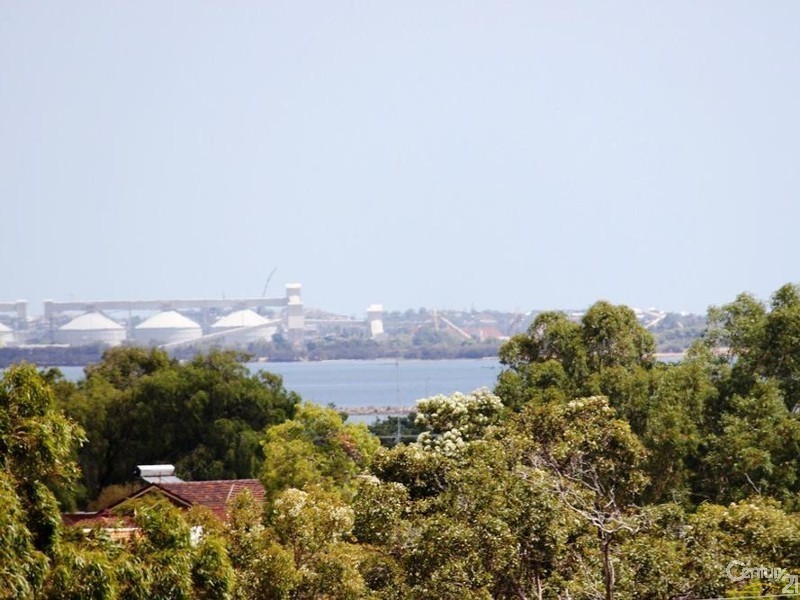 6 Aylesbury Place, Australind WA 6233