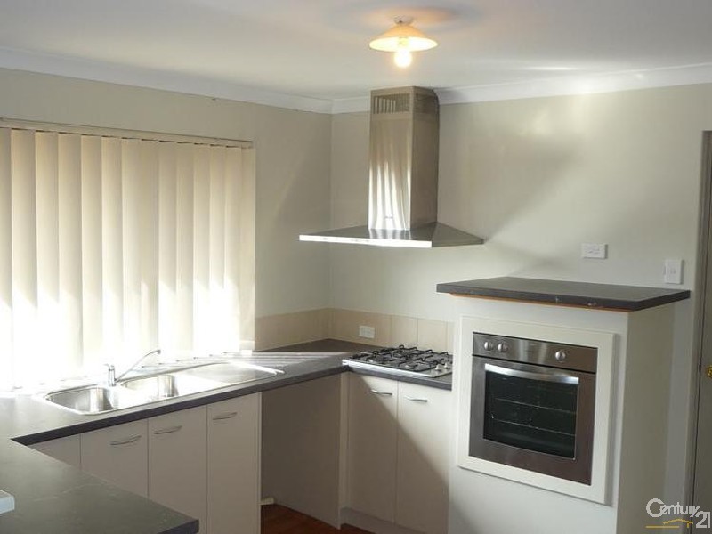 55 Kambany Approach, Dalyellup WA 6230