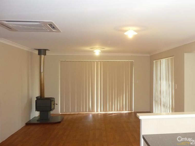 55 Kambany Approach, Dalyellup WA 6230