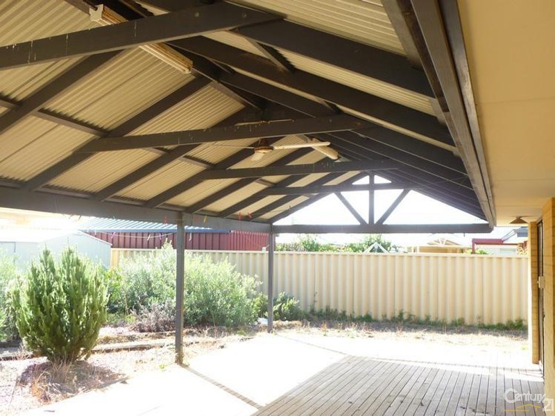 55 Kambany Approach, Dalyellup WA 6230