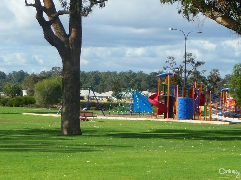 55 Kambany Approach, Dalyellup WA 6230