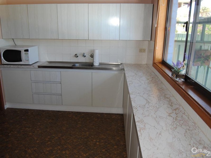 6 Dawe St, Australind WA 6233