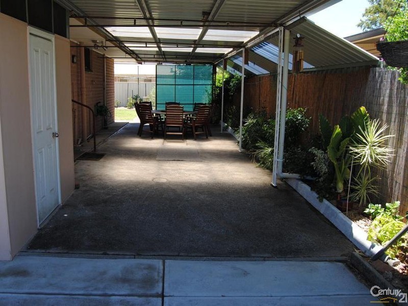 6 Dawe St, Australind WA 6233