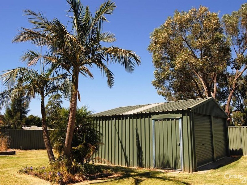 6 Ash Avenue, Harvey WA 6220
