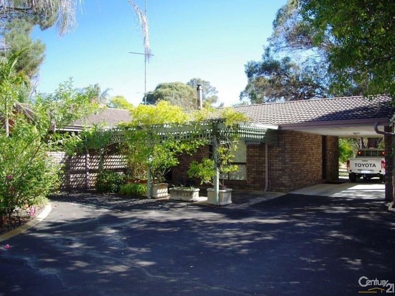 8 Hasties Road, Gelorup WA 6230