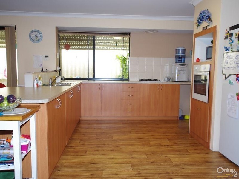 12 Peridot Street, Dalyellup WA 6230