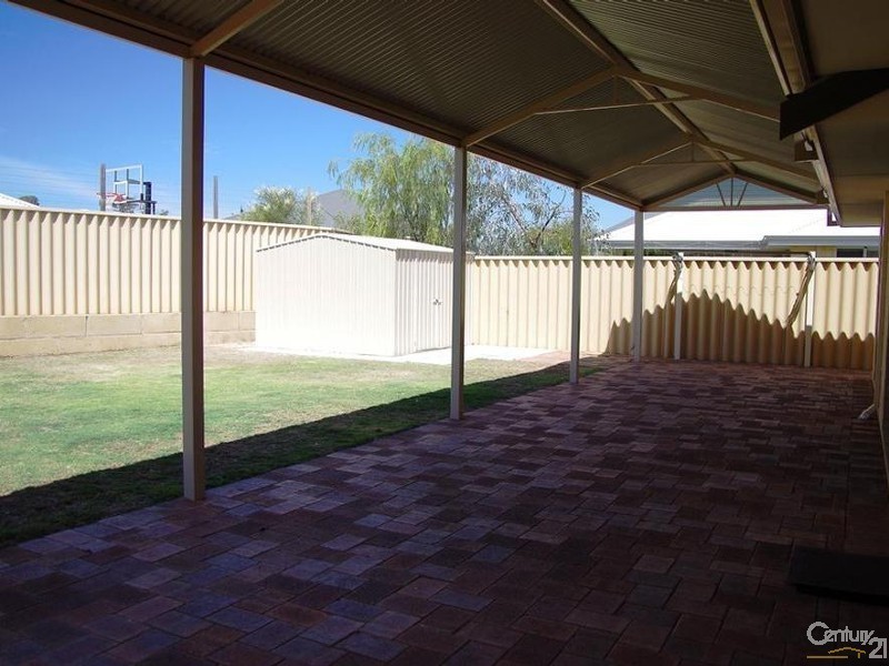15 Edwinstone Close, Dalyellup WA 6230
