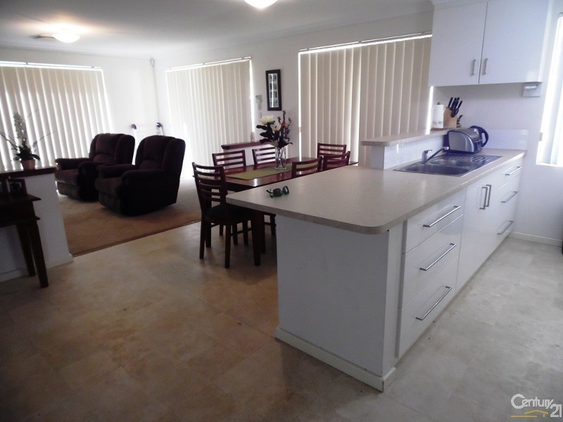 58 Somerville Drive, College Grove WA 6230